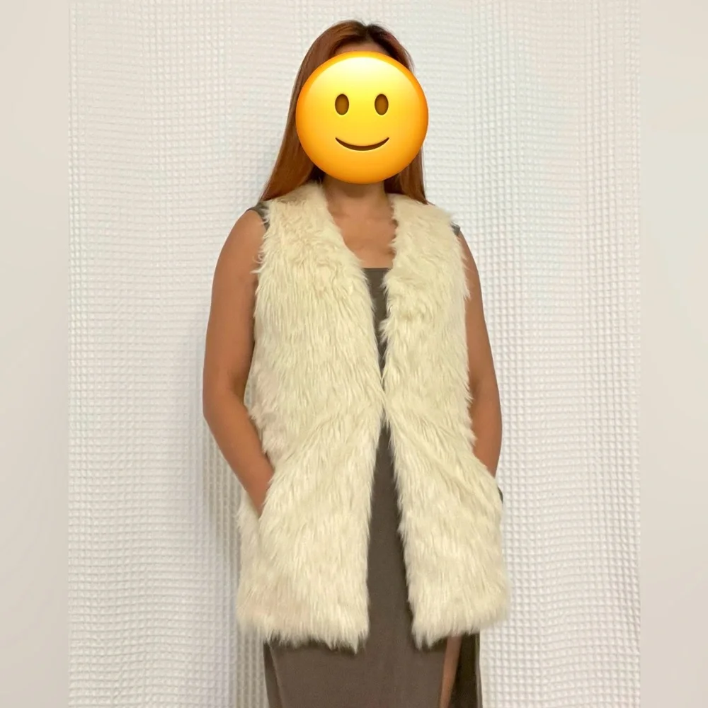 BB Dakota Scotlyn Faux Fur Vest Off White Cream With Pockets XS - Picture 3 of 7
